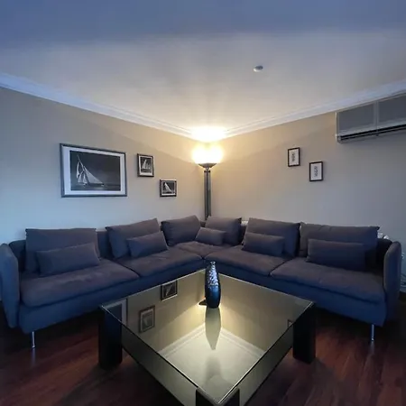 Izmir Ile Basbasa Kalin-Konak'Ta Terasli Daire Apartamento Esmirna