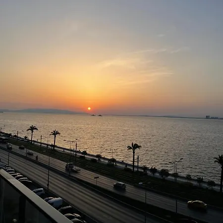 Izmir Ile Basbasa Kalin-Konak'Ta Terasli Daire * Izmir
